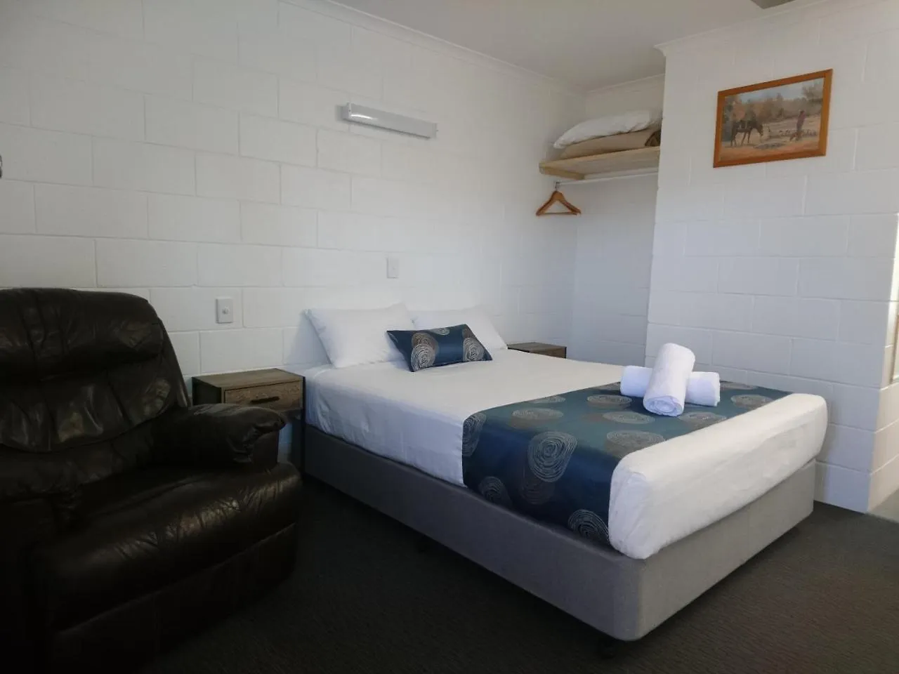 ***  Bororen Motel Australia